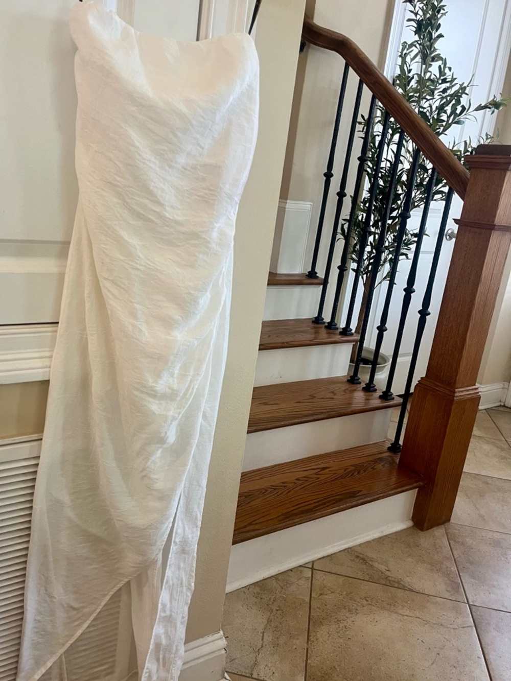 NWT Vix Off White Strapless Pleated Midi Dress
Size S Originally $368 - Picture 7 of 16
